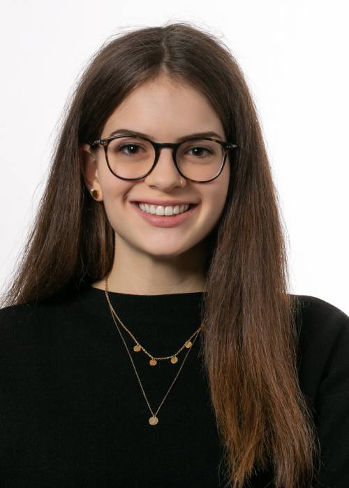 Emilie Krisch (Junior Marketing Manager)